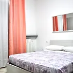 Viale Repubblica 307 8 A 아파트 *