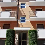 Viale Repubblica 307 8 A شقة