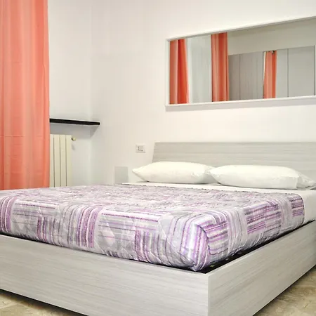 Viale Repubblica 307 8 A 아파트 *