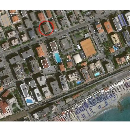 Viale Repubblica 307 8 A 아파트 *
